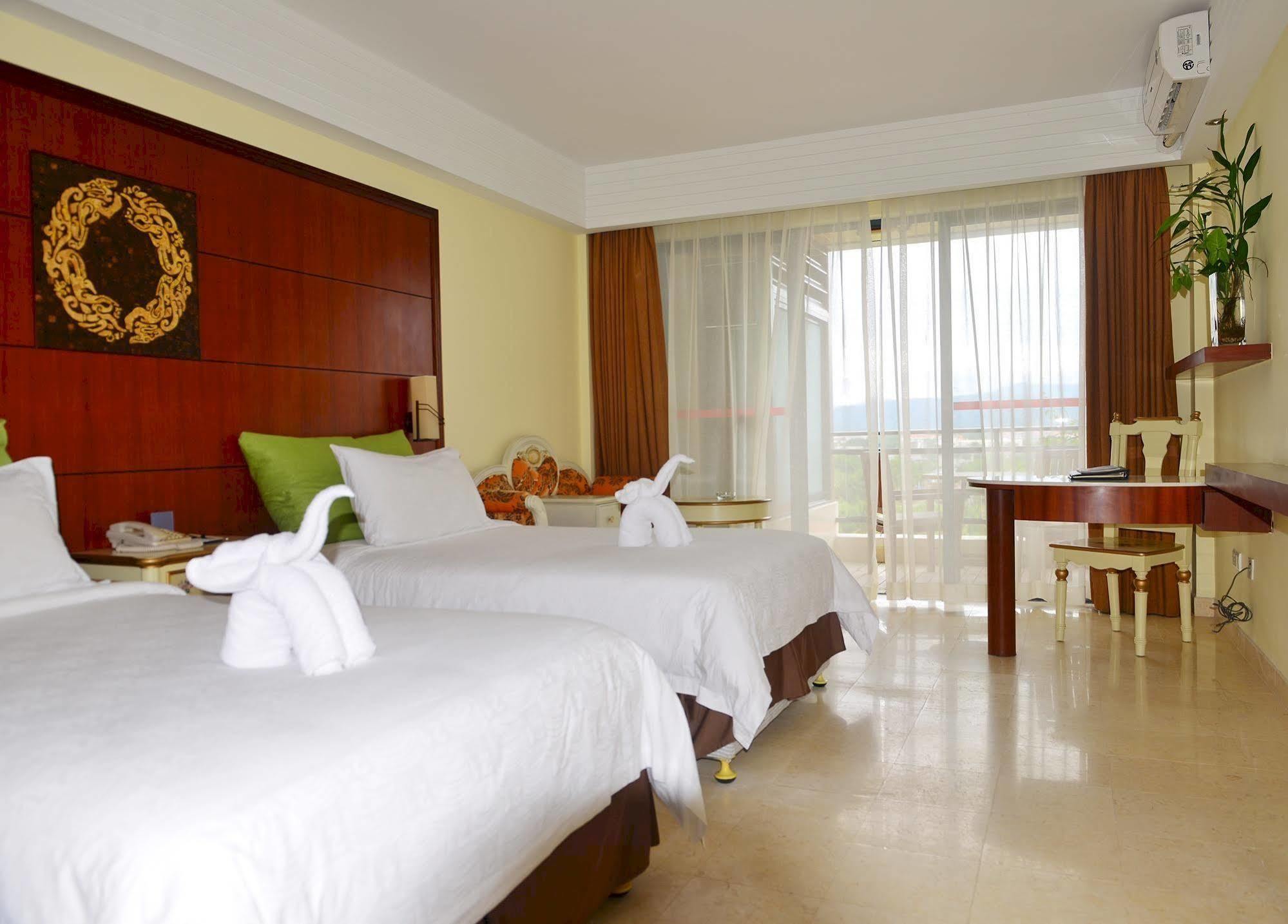 Xinglong Old Banyan Hotel - 万宁 外观 照片