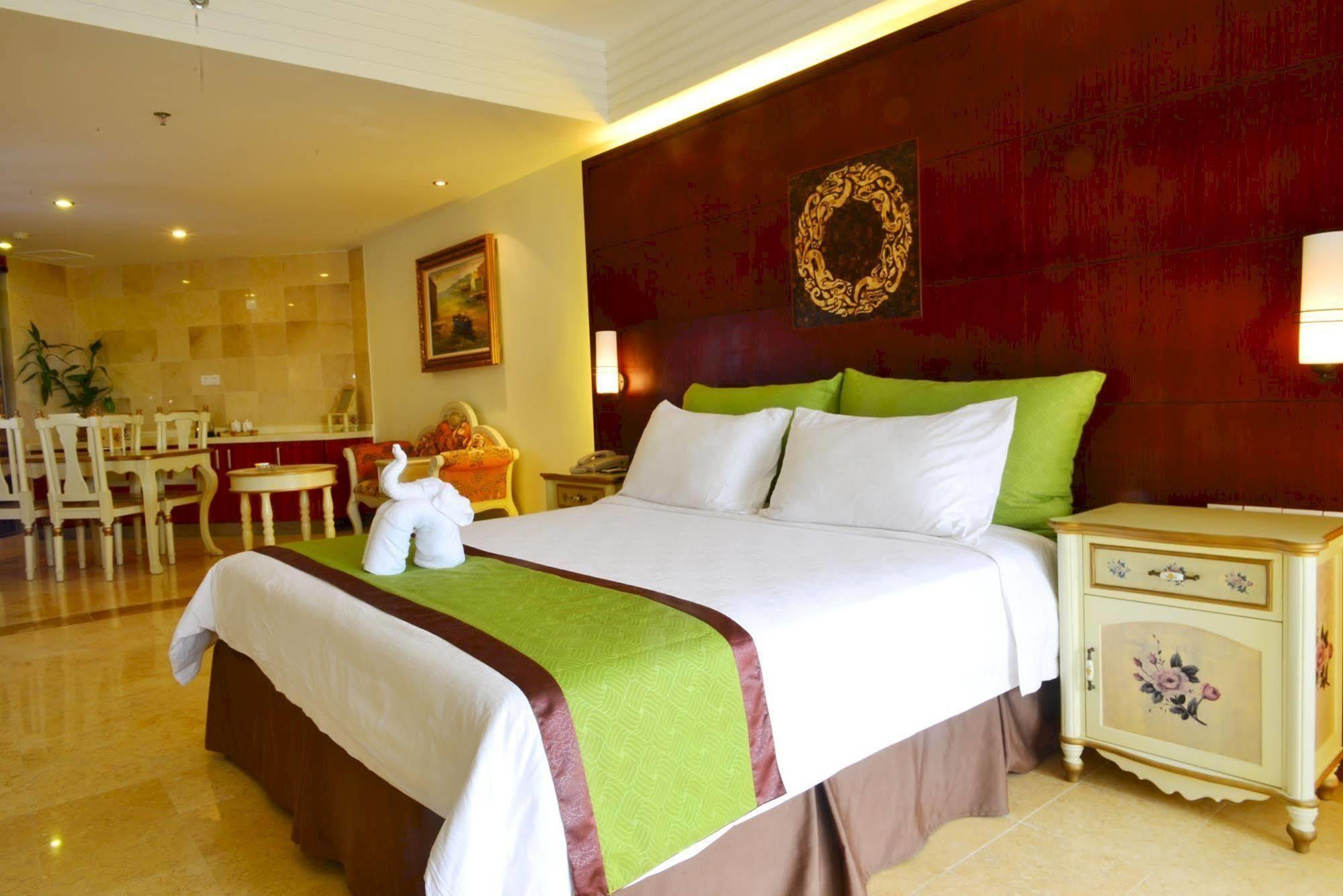 Xinglong Old Banyan Hotel - 万宁 外观 照片